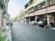 超俗✨大橋一街臨路8米可停車店住