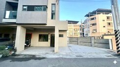 🏡台中港特區清水精裝潢｜邊間三車美墅店住合一