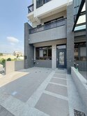 「雅鳳推薦」【沙鹿北勢國小 臨路邊間傳統四房別墅】