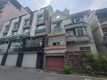 屏東市區大坪數透天｜4房3衛｜停車便利生活機能佳