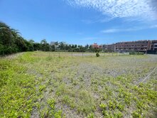 竹北鳳岡臨馬路方正美農地