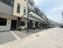 「雅鳳精選」清水五權夜市旁｜四房傳統美墅 前院停車