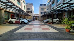 塗城震後邊間大面寬社區別墅｜可併排雙車