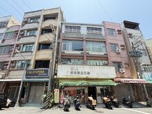前鎮區老宅風格｜「艾倫・品宅」｜稀大面寬8米26坪