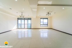大韋推薦｜愛河首排｜超稀有百坪景觀樓中樓｜四房雙平