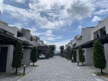 高雄小城面寬雙車別墅#精美裝潢#超大地坪