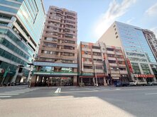 王媽媽📍新亞灣金店住丨呷市臨路1+2+夾+地下室
