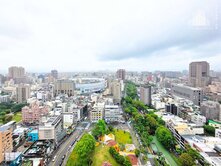 巨城生活圈｜中央敦煌霸氣視野3房平車《頂樓景觀戶》