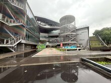 萬坪公園 轉角第一間建興黃金店面