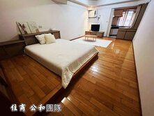 四號公園陽台大套房/住商符店長