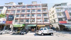 鼎山家樂福旁【透店自住置產皆宜】