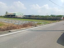 近關新路旁1.5分五米路方正農地