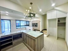 看屋甜甜價~臨路面寬雙車典雅美墅