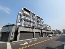 中山醫/楓樹大面寬全新臨路/高鐵/雙車電梯別墅