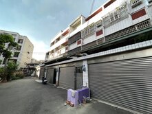 🌟沙鹿家樂福車庫透天
