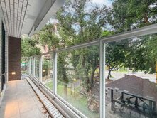 知名忠泰公園大窗景邊間三房車位~全新未住