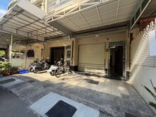 小港餐旅大學正路上大地坪優質騎樓透天店住