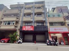 潭子\全新完工\整棟電梯店面+住家