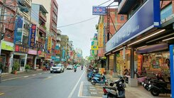平鎮國中.和平市場.和平路熱鬧商圈.正15米路透天