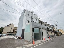 🏡專任彰化溪湖｜鉅富天下全新清水模雙車電梯別墅