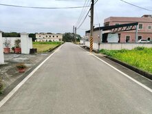 雙交流道文中路旁農地家農舍