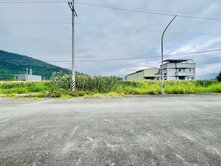 近鳳仁國民小學前後路方正乙種工業用地