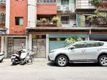 🌈【北醫商圈吳興街一樓 8米巷】門口停車超大空間