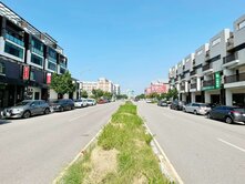 正五權南路邊間黃金店住