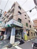 仁德中正路二段蛋黃區黃金角窗店住透天