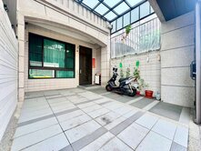 旺旺來囉．專富宇大美｜傳統格局+孝親房｜臨路車庫墅