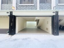 【很慧賣】賠售價~鴻福家園全新景觀美別墅~併停雙車