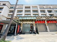 總裁行館】鳳山官校首排黃金電梯店墅