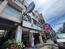 苓雅|文化中心大面寬大地坪金店面|區域最超值價