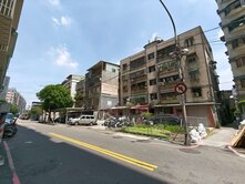 廟街夜市🍎新莊站一樓❤️正路邊新月橋❤️有地下室