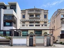 葳格『高峰領袖』臨路大地坪面寬7米朝南四房別墅