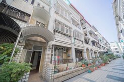 河堤公園寧靜透天車墅(專約)