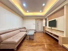 漢口國中｜寶璽皇冠｜採光三房，電梯直達，休旅車位