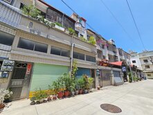 楠梓高中#稀有前後臨路雙車庭園大透天#橋科園區旁