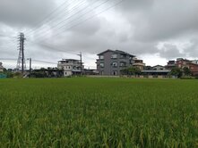 五結國民一段高速公路五結客運站旁雙面路九五至尊農地