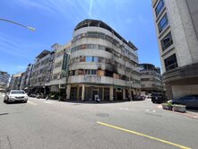 瑞隆商圈黃金三角窗雙店面公寓一樓