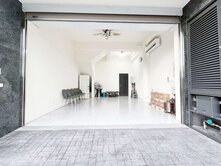 烏日｜精美裝潢｜全新完工花園別墅｜臨12米路