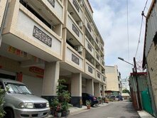 大里街市場電梯透店