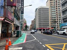 中正三路VS復興一路商圈，正16米路上邊間透店