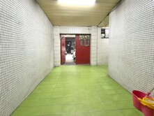 K74蘆洲區中正路巷寬住辦1樓門口方便停車