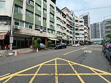 光武國小公寓1+2+地下室店面