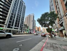 挑高💢 民權西路250公尺💢 媚雅小資宅 💢