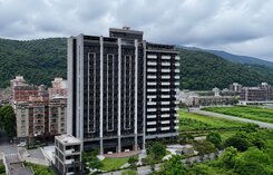 頭城湯院子~人文國小旁精美休閒渡假宅