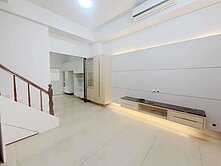 仁武區水管路|邊間透天店面| 方正格局