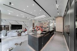 ★10米寬★百坪店王【鳳凰中正】千萬裝潢唯一釋出★