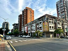 南屯秀泰豐樂商圈｜正對公園｜臨10米活路四樓透天